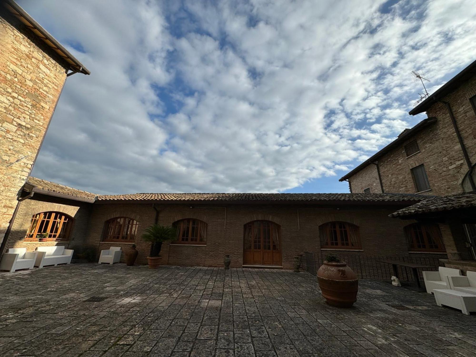 Monastero Ss. Annunziata Hotel Todi Exterior photo